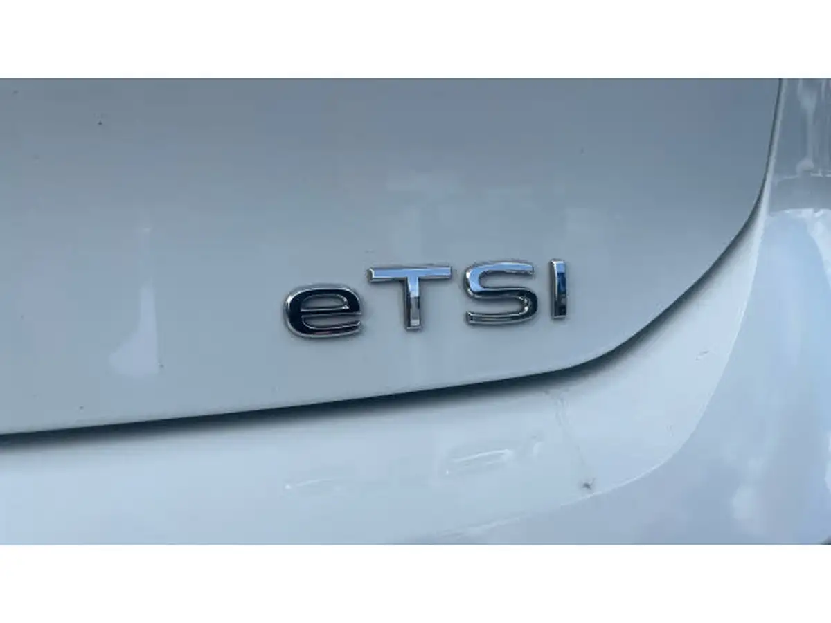 2023-volkswagen-golf-15-etsi-r-line-hatchback-big-34