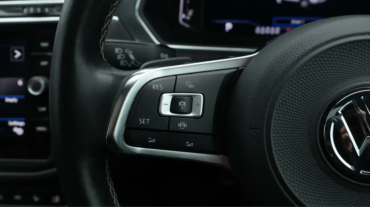 2020-volkswagen-tiguan-allspace-15-tsi-r-line-tech-big-28