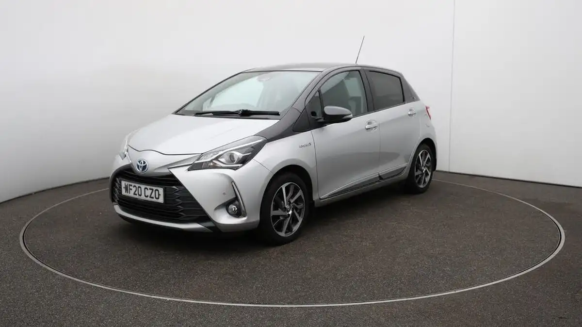 2020-toyota-yaris-15-vvt-i-y20-98bhp-hybrid-1497cc-e-cvt-big-68