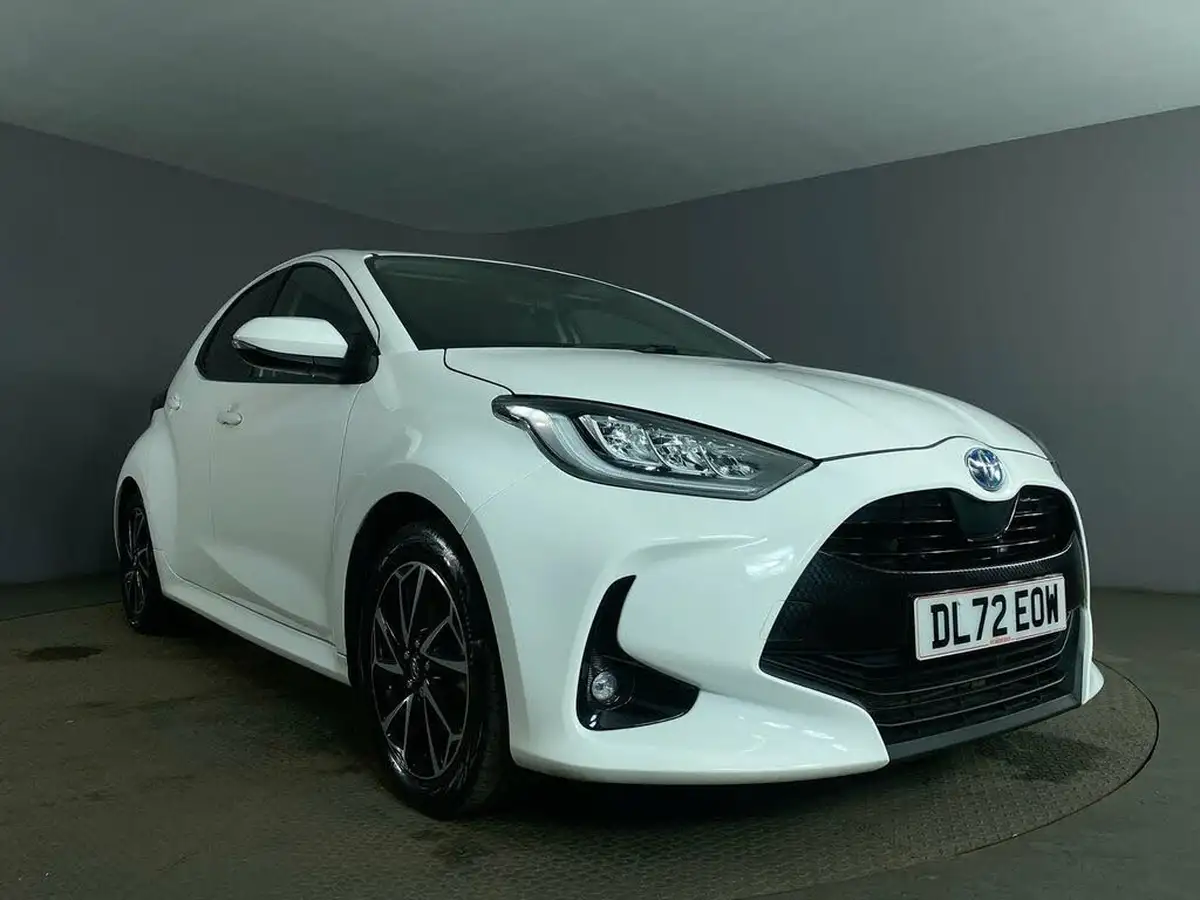 2023-toyota-yaris-15-vvt-i-design-big-10
