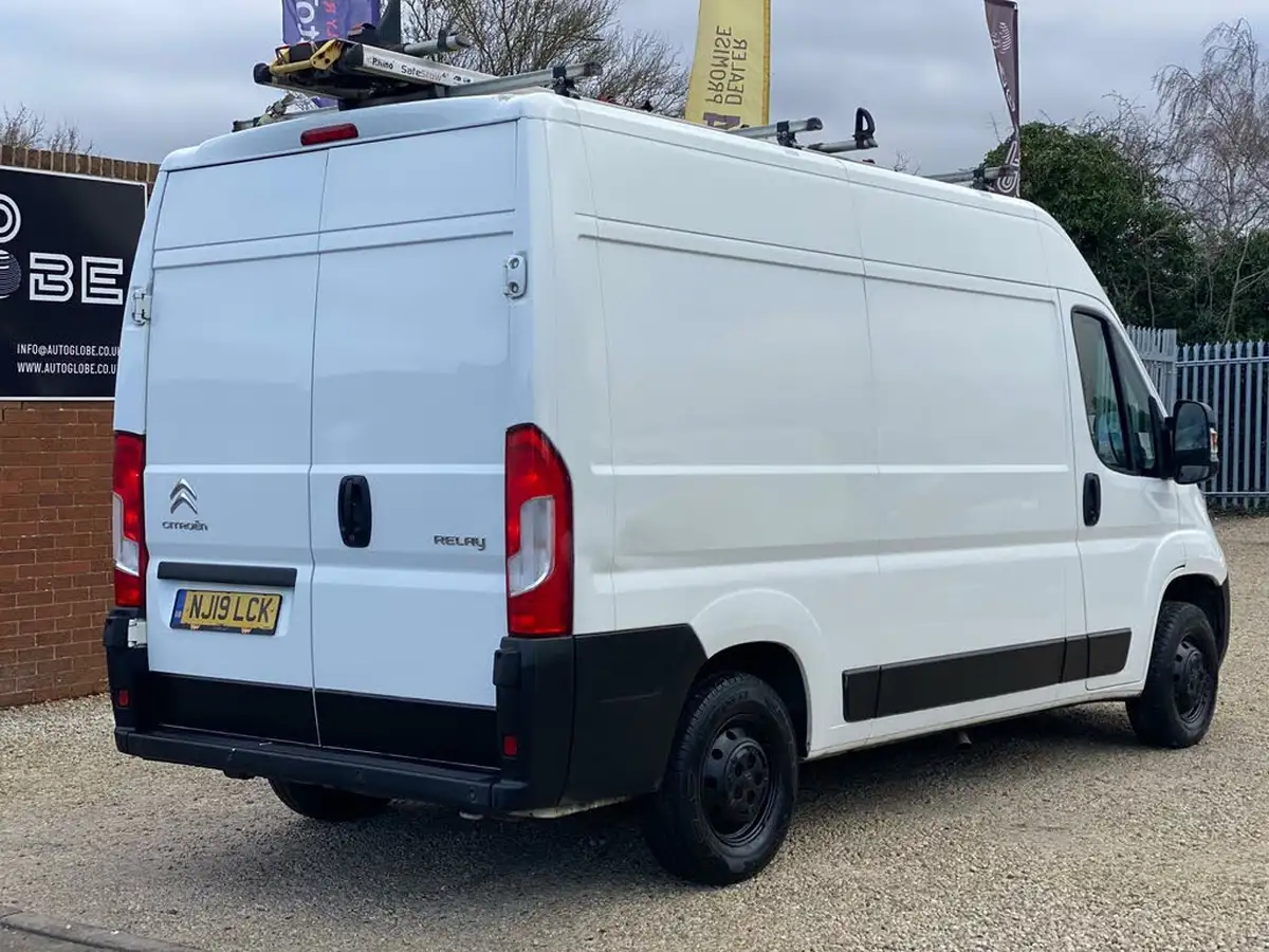 2019-citroen-relay-20bluehdi-35-l2h2-big-2
