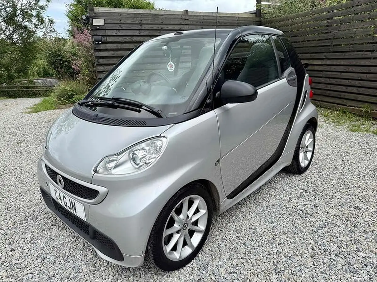 2013-smart-fortwo-10-passion-71bhp-cabriolet-big-8