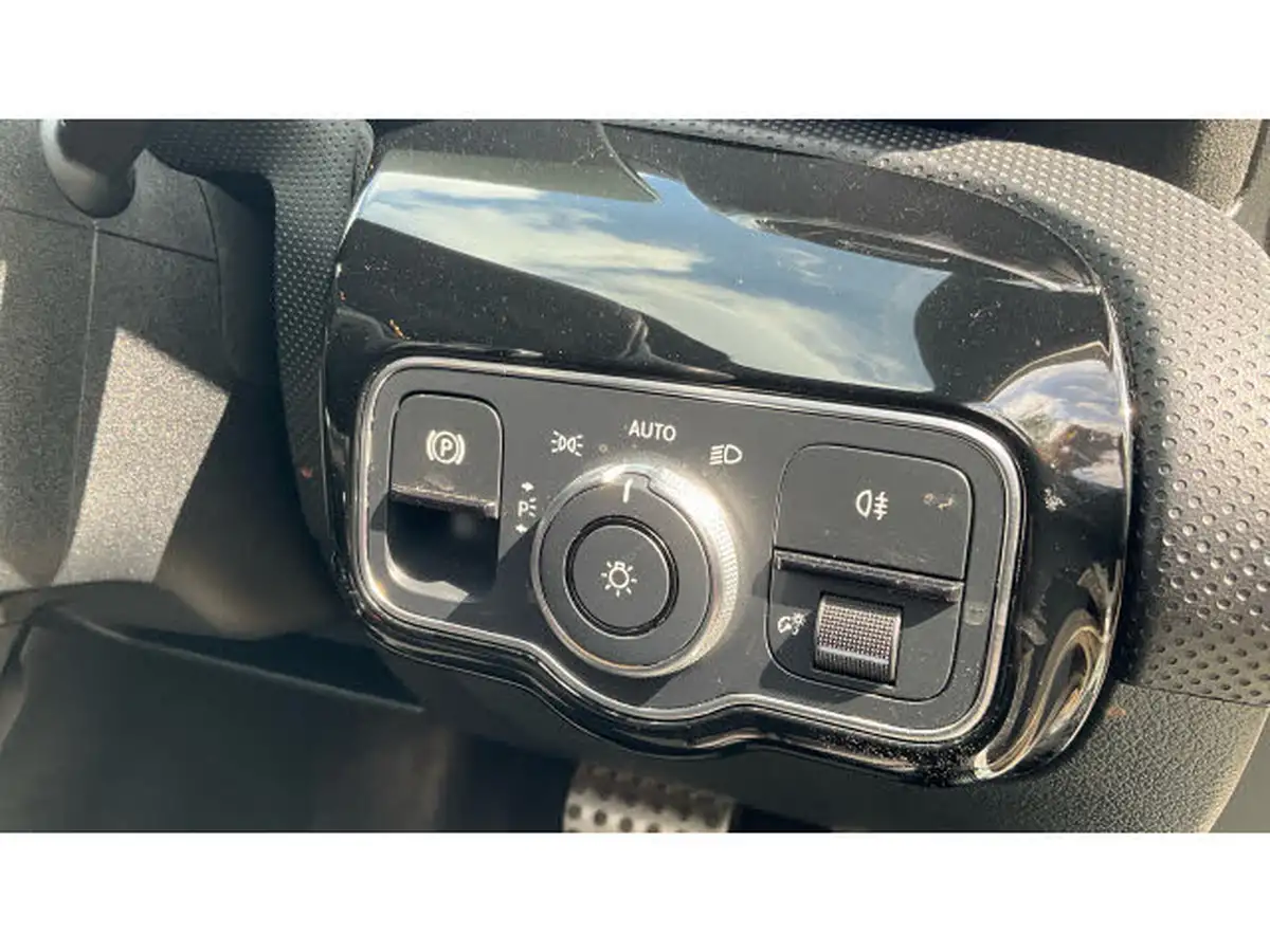 2019-mercedes-benz-a-class-13-a200-amg-line-executive-hatchback-5d-7g-dct-big-31