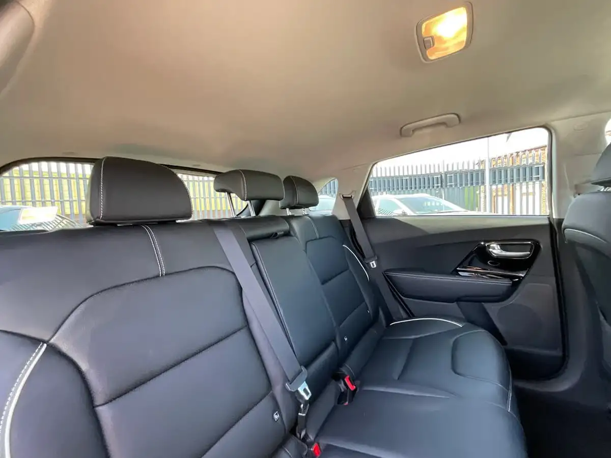 2021-kia-e-niro-ev-3-big-10