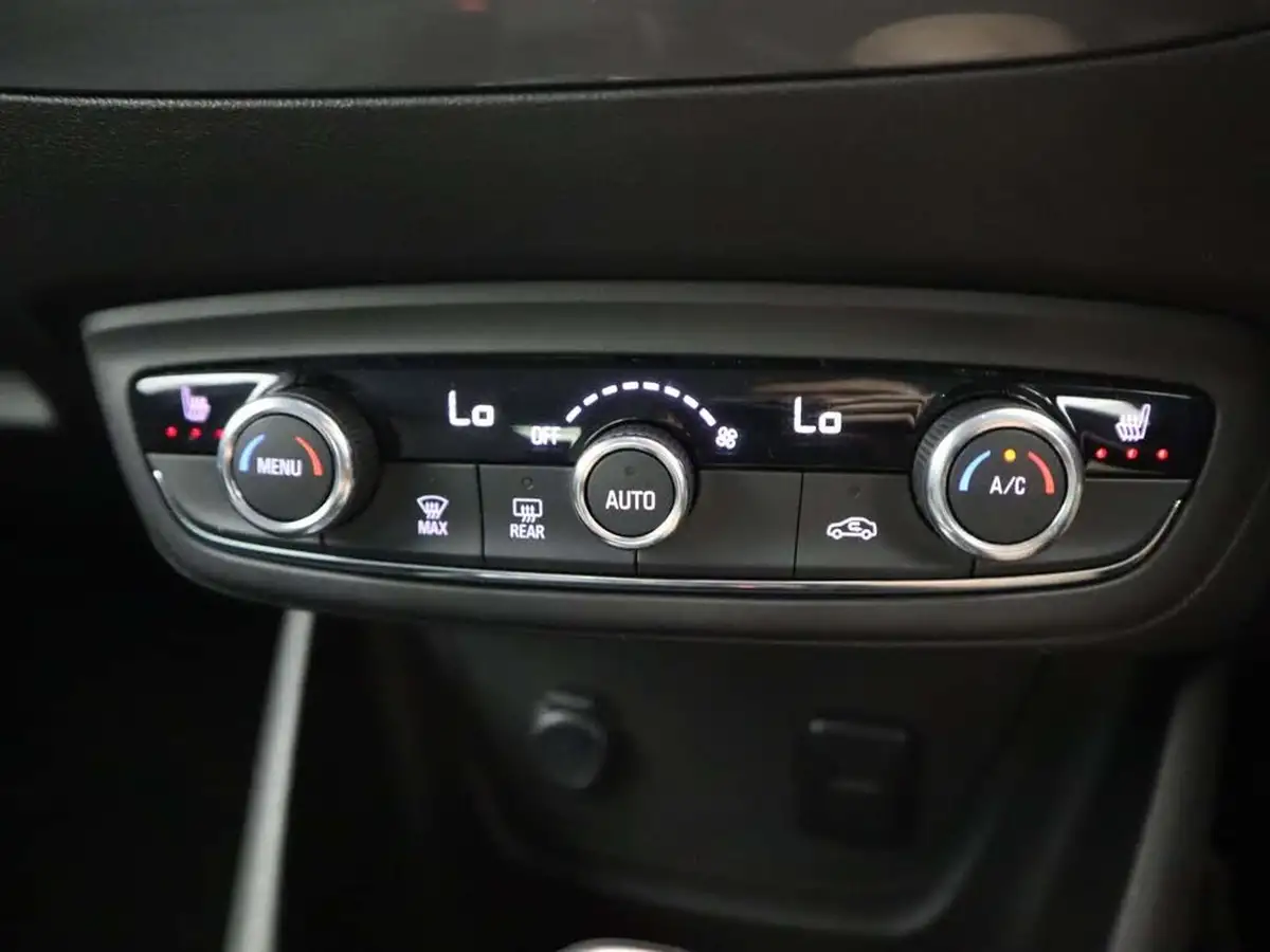 2021-vauxhall-crossland-12-elite-130ps-auto-big-28