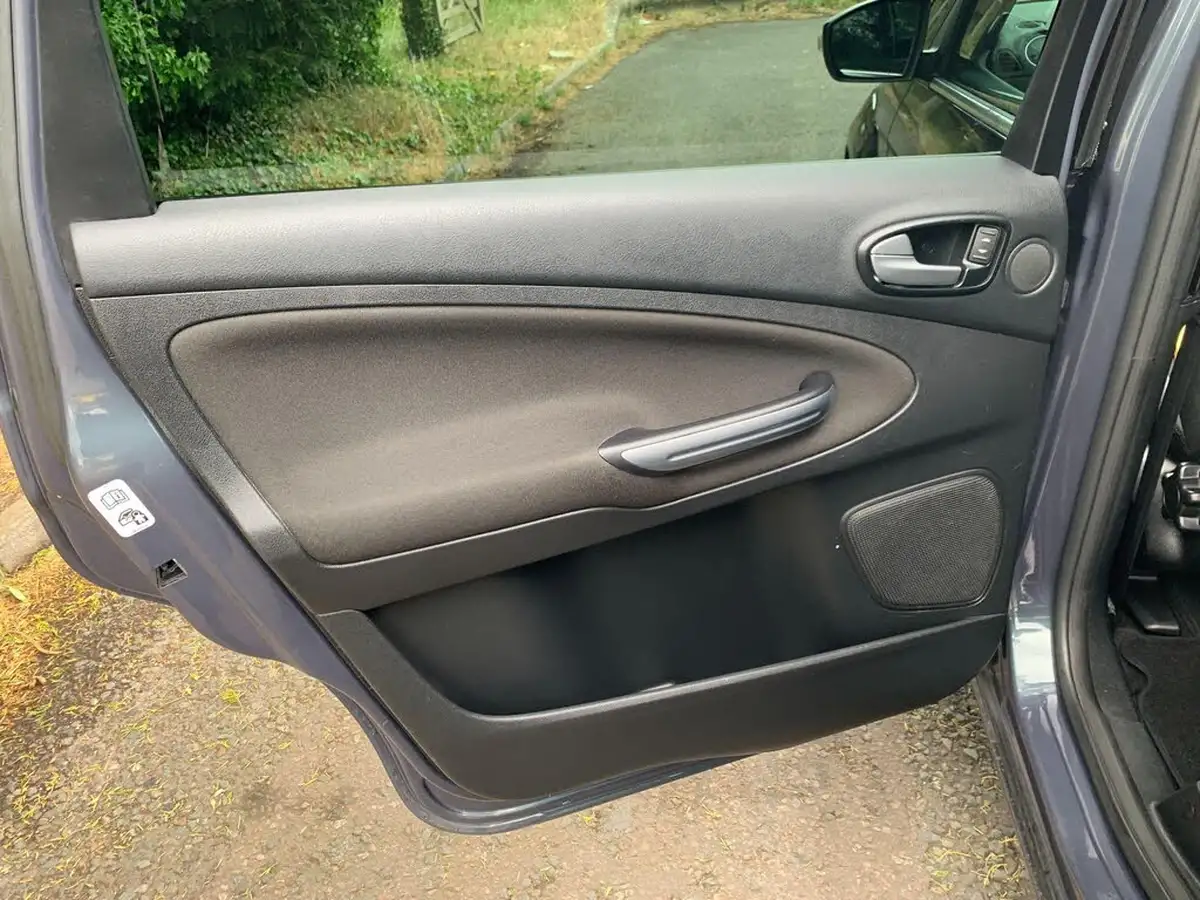 2011-ford-s-max-20tdci-titanium-140ps-powershift-big-25