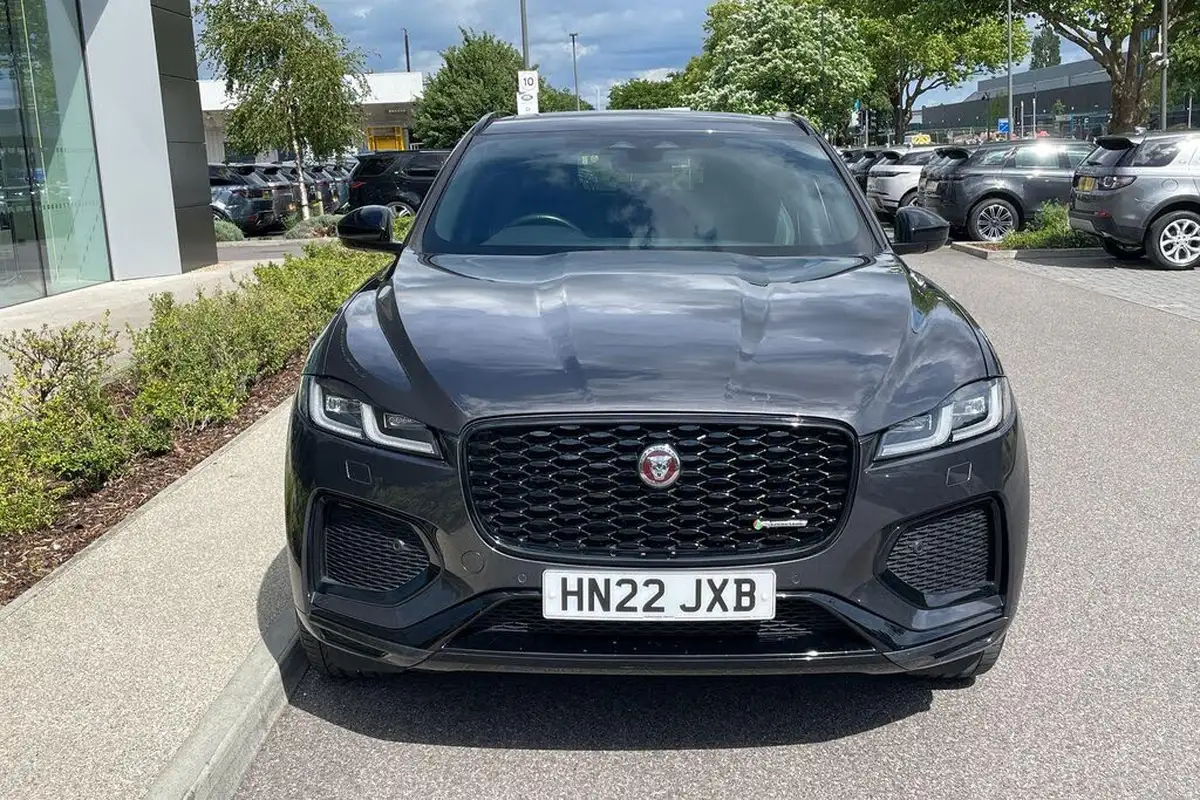 2022-jaguar-f-pace-20-p250-r-dynamic-black-big-14