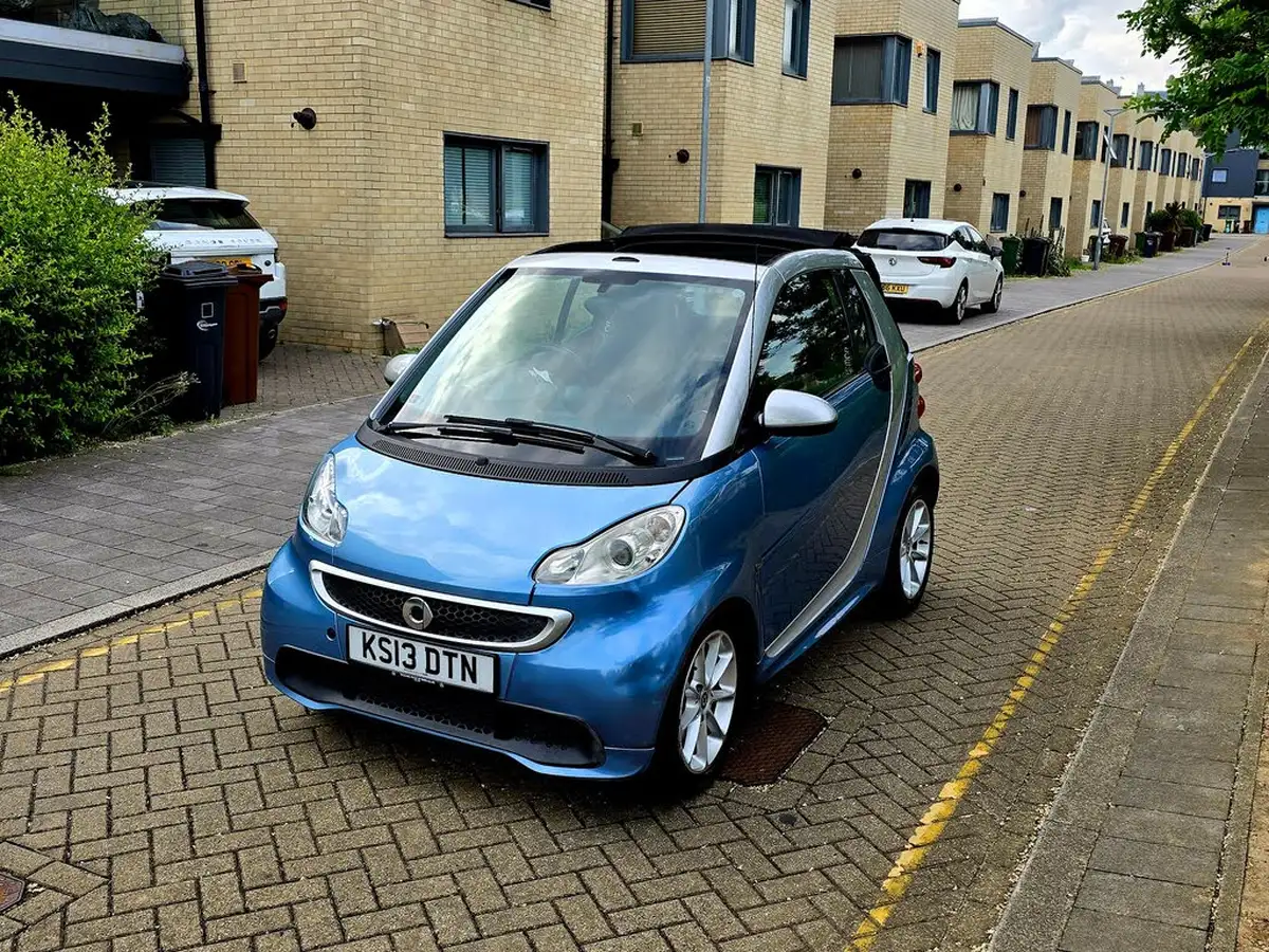 2013-smart-fortwo-10-passion-71bhp-cabriolet-big-3
