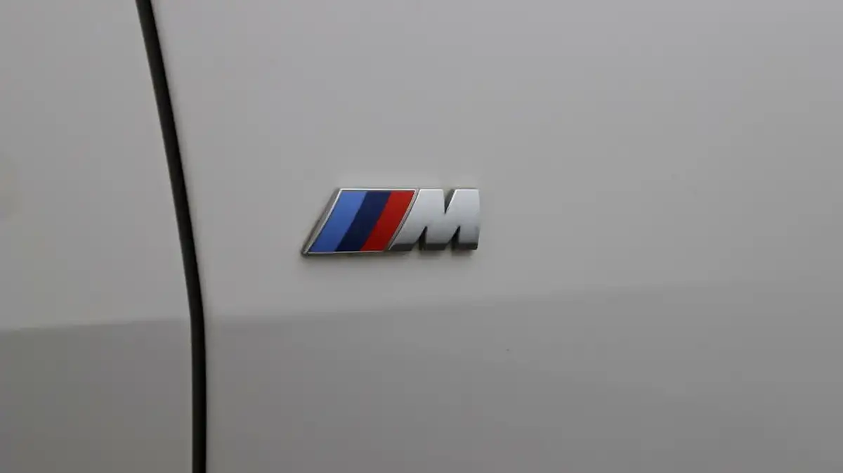 2022-bmw-i4-e-edrive40-m-sport-big-23