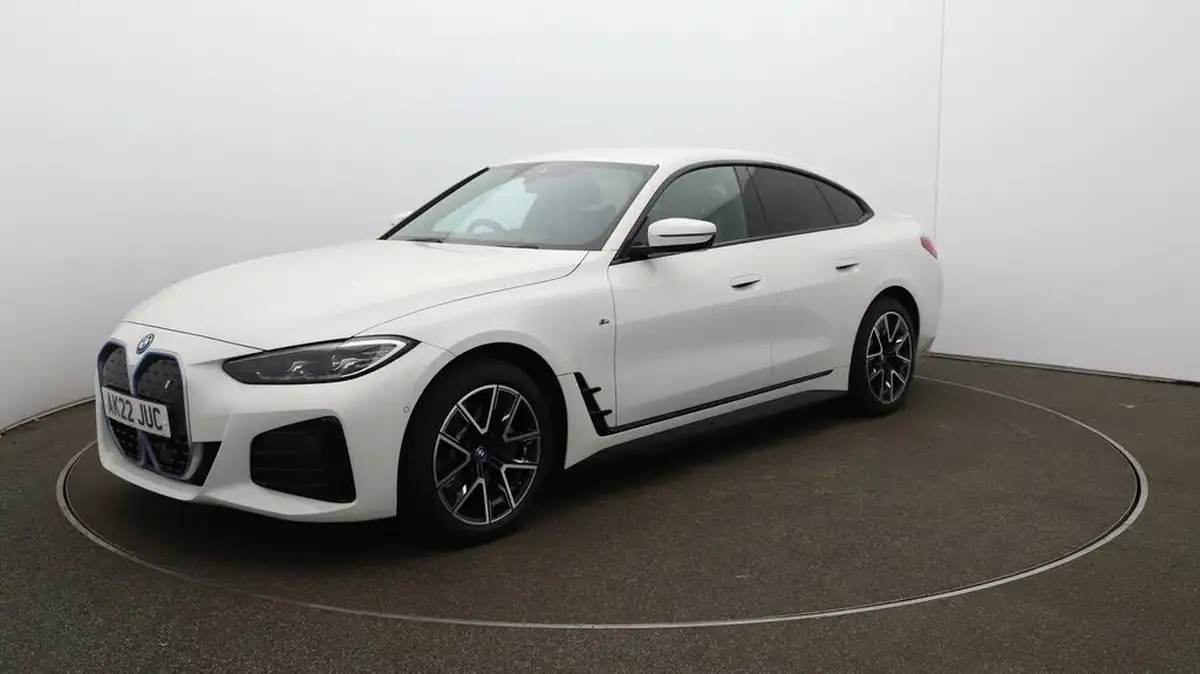 2022-bmw-i4-e-edrive40-m-sport-big-63