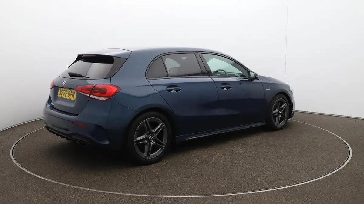 2022-mercedes-benz-a-class-13-a200-amg-line-edition-executive-hatchback-5d-big-55