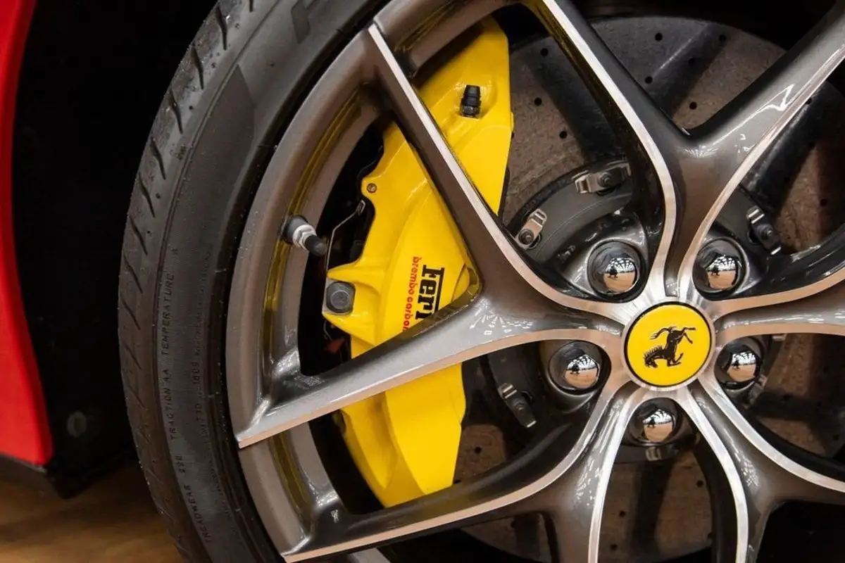 2016-ferrari-f12berlinetta-62-big-5