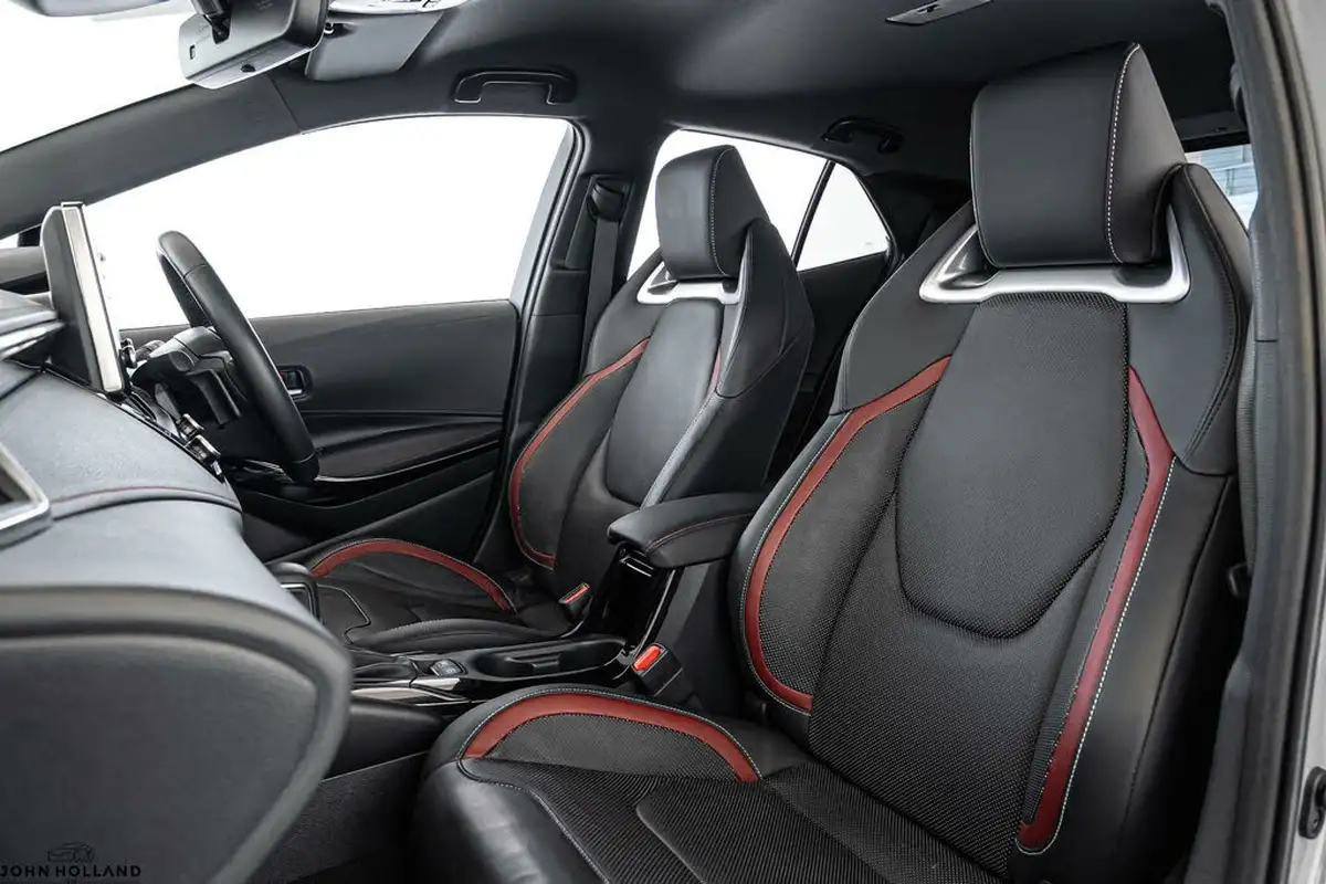 2022-toyota-corolla-20-vvt-i-excel-181bhp-trk-hatchback-big-21
