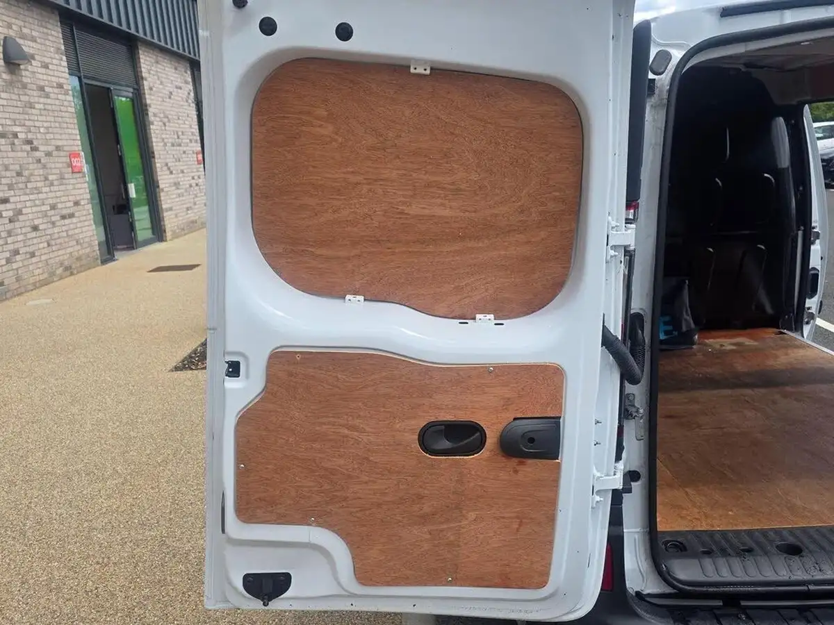 2019-renault-kangoo-maxi-e-maxi-ze33-panel-big-10