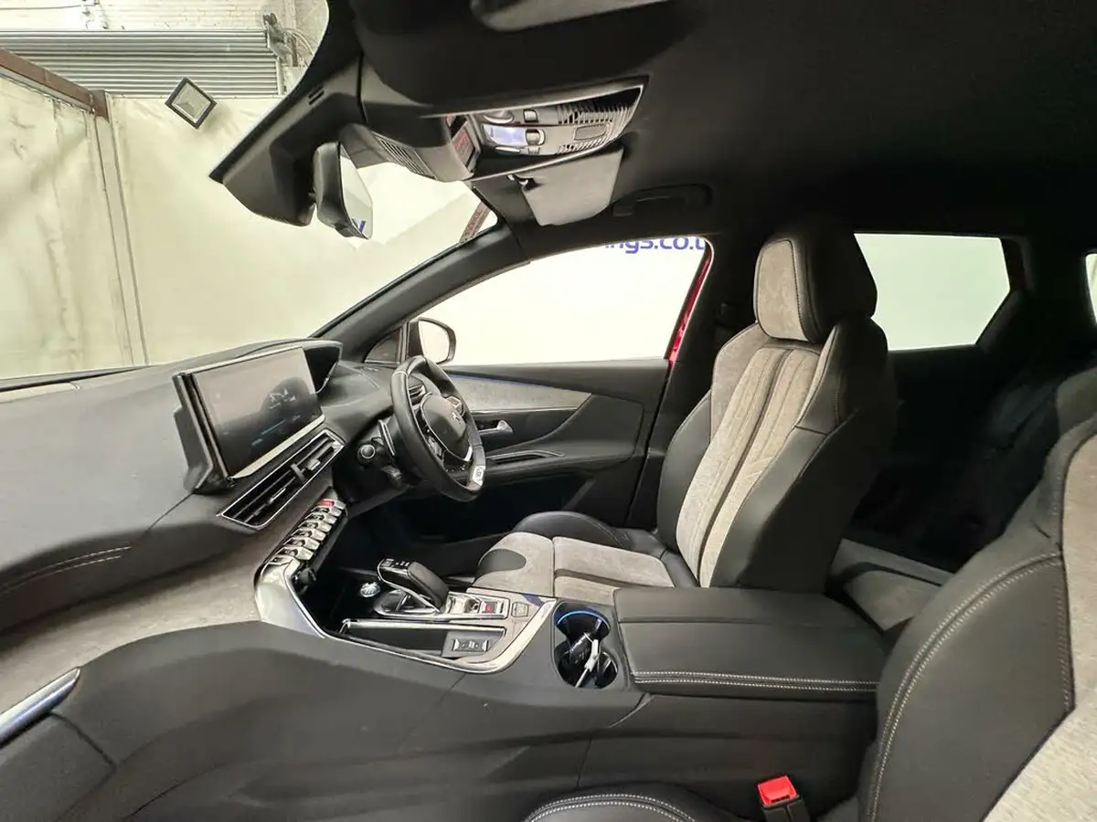 2021-peugeot-3008-suv-16-puretech-gt-300bhp-4wd-hybrid4-e-eat8-big-31