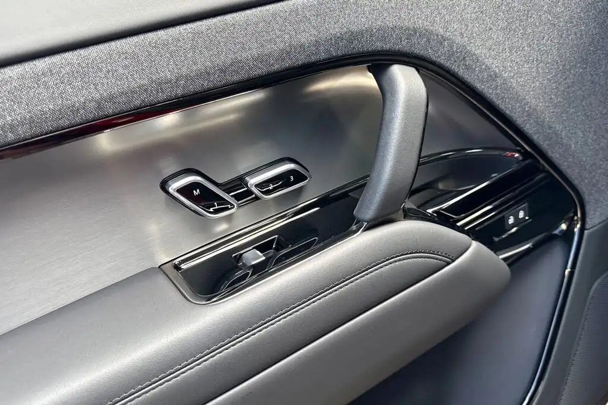 2023-land-rover-range-rover-sport-30-p460e-se-big-39