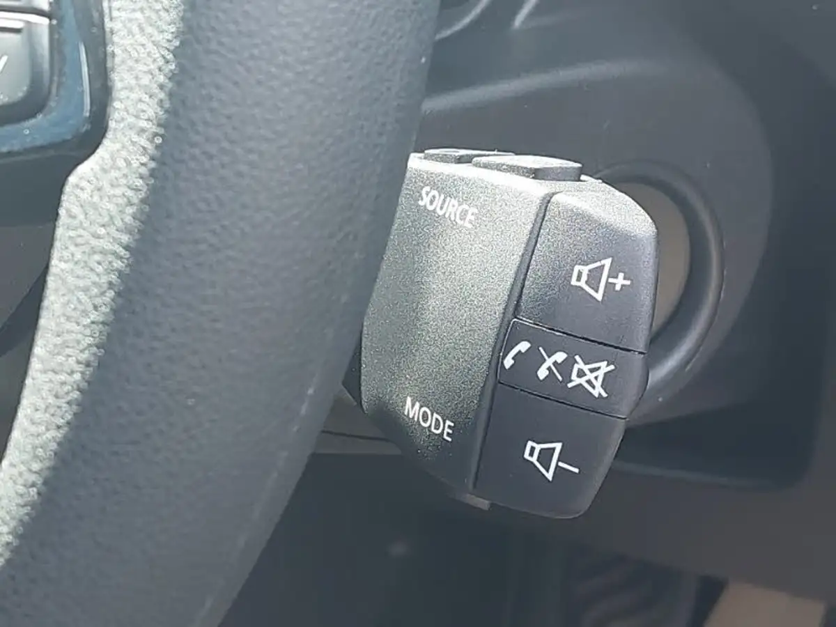 2022-dacia-sandero-10-sce-essential-big-13