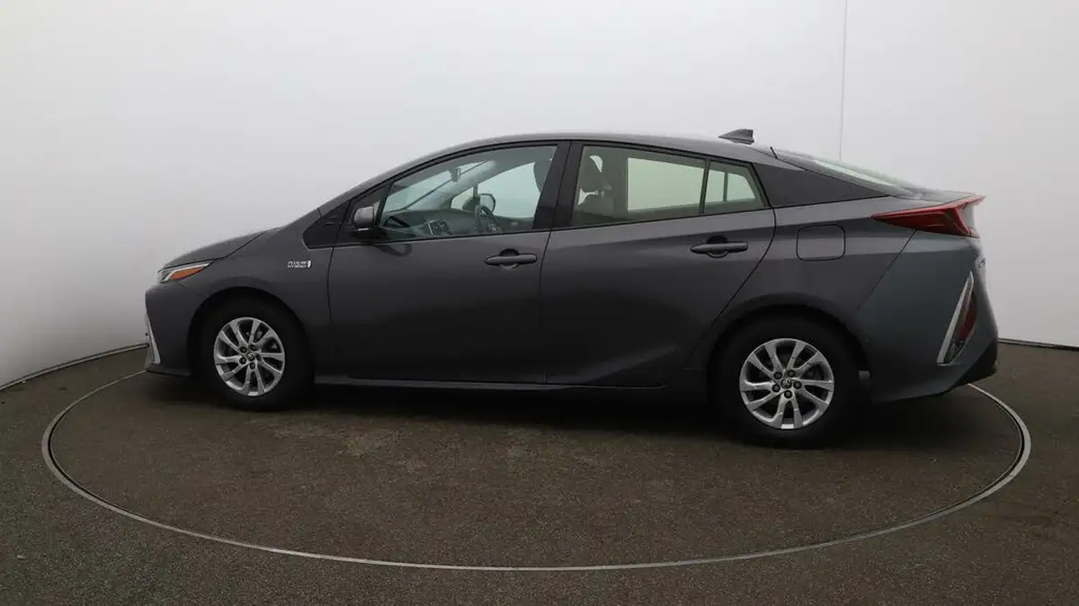 2017-toyota-prius-18-vvt-i-excel-plug-in-big-57