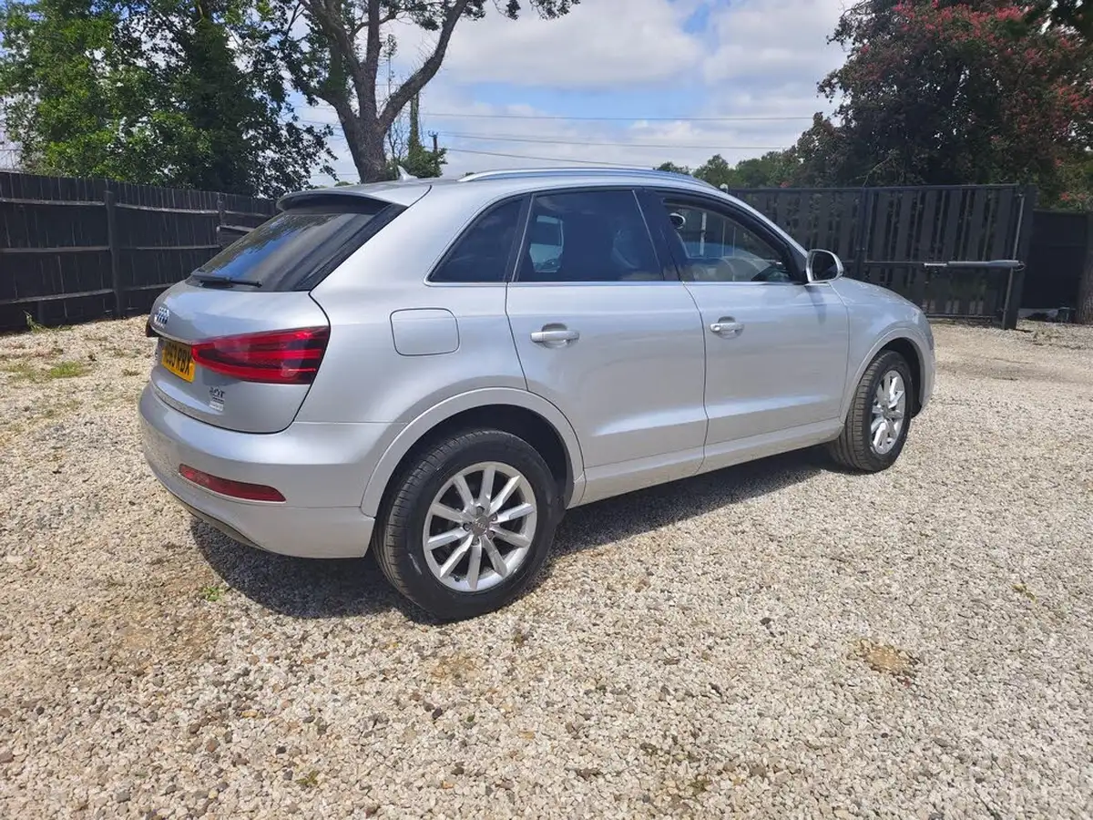2014-audi-q3-big-5