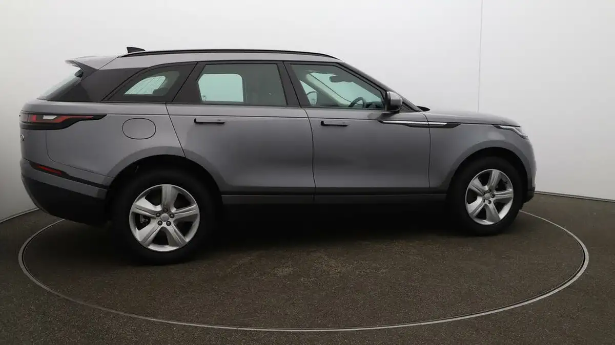 2022-land-rover-range-rover-velar-20-d200-velar-big-52