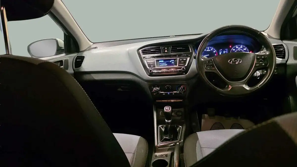 2017-hyundai-i20-12-se-hatchback-5d-big-16