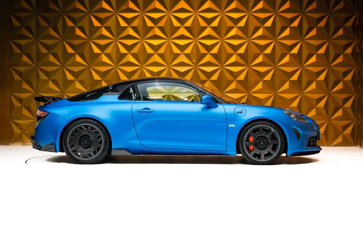 2024-alpine-a110-18-t-r-alonso-edition-le-big-8