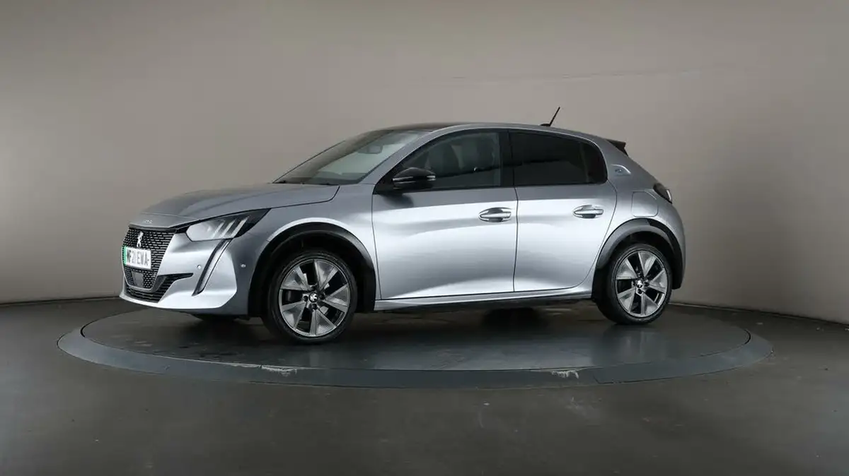 2021-peugeot-208-e-gt-50kwh-big-41