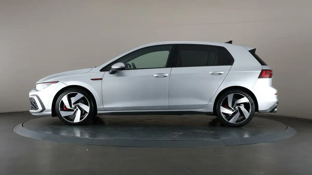 2021-volkswagen-golf-20-tsi-gti-dsg-big-40