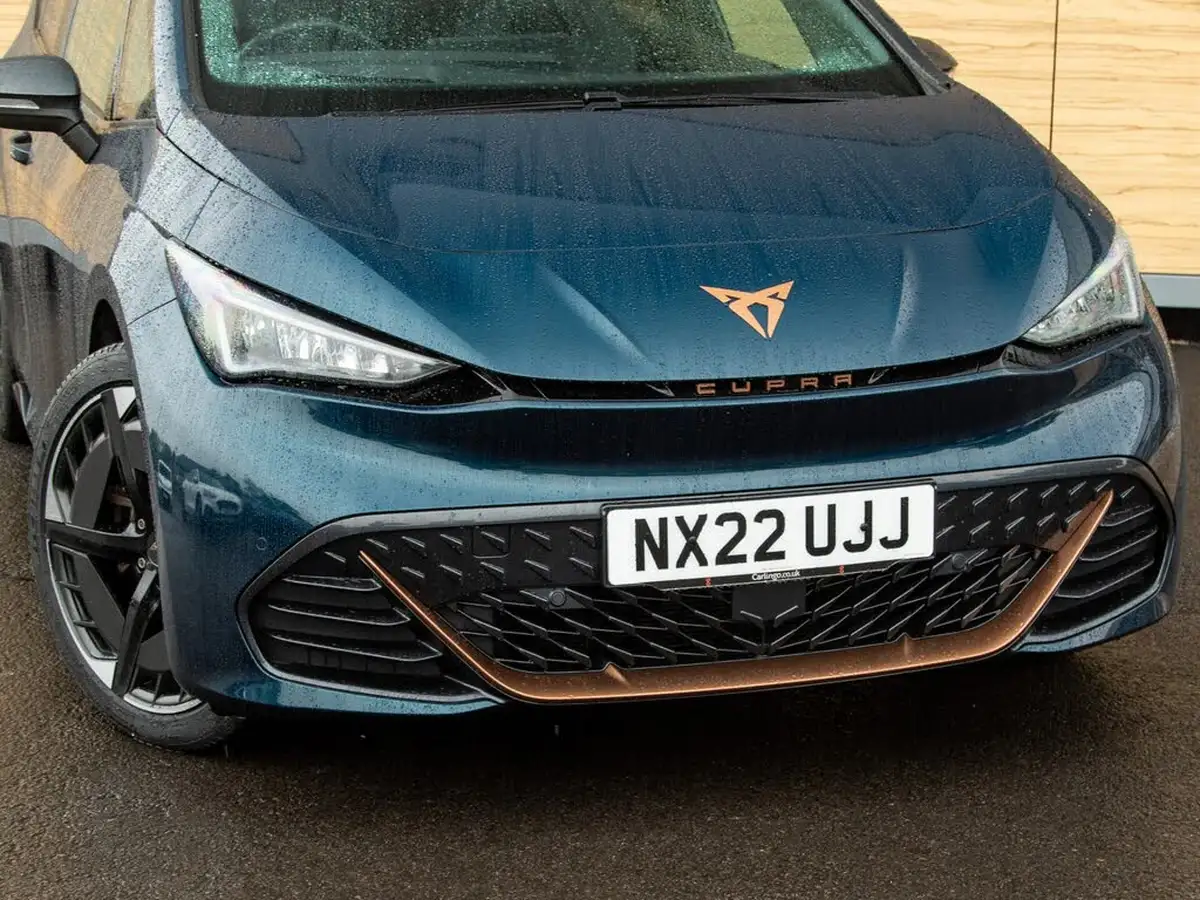 2022-cupra-born-e-v3-204ps-58kwh-big-9