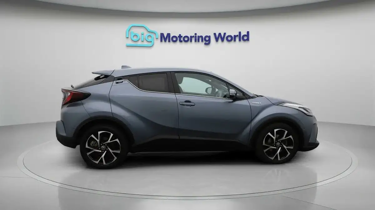 2021-toyota-c-hr-18-vvt-i-design-big-8