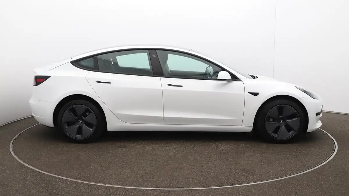 2021-tesla-model-3-e-standard-plus-big-48