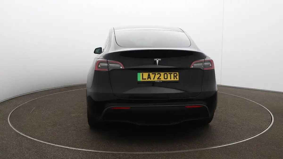 2022-tesla-model-y-e-rwd-big-58