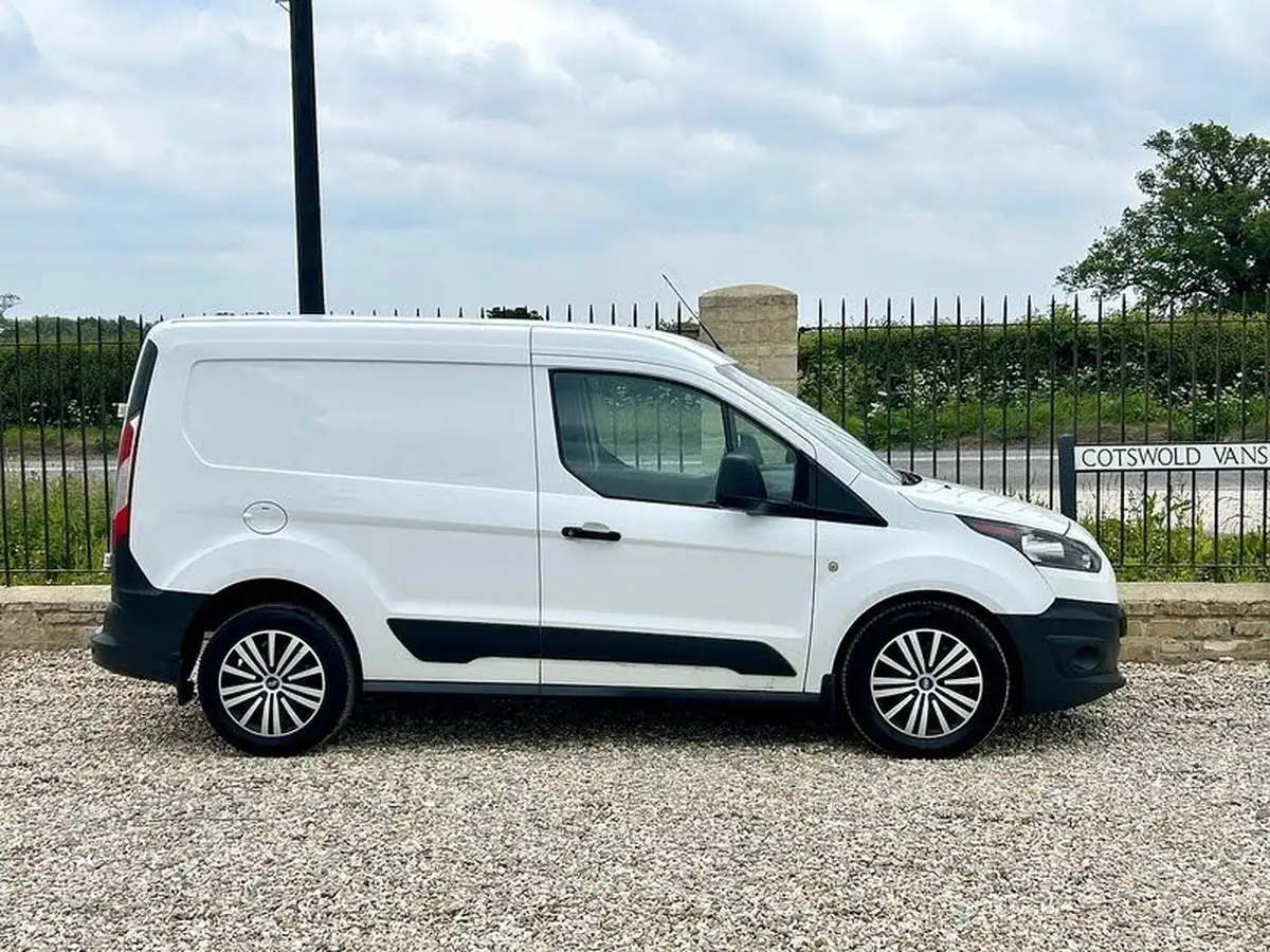 2017-ford-transit-connect-15tdci-l1-200-econetic-big-16