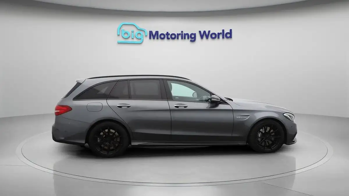 2017-mercedes-benz-c-class-40-c63-amg-premiumss-estate-5d-speedshift-mct-big-8