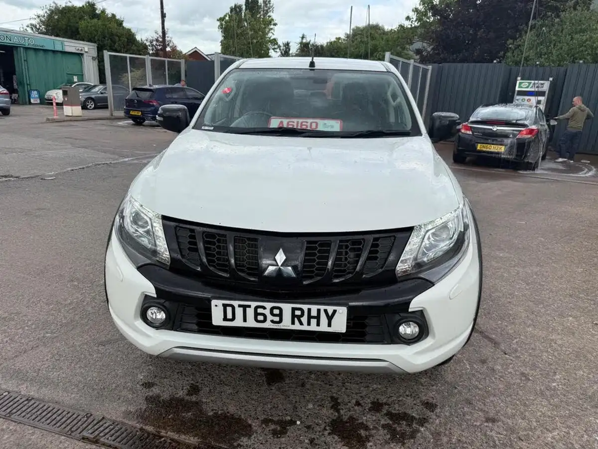 2020-mitsubishi-l200-24di-d-challenger-auto-big-5