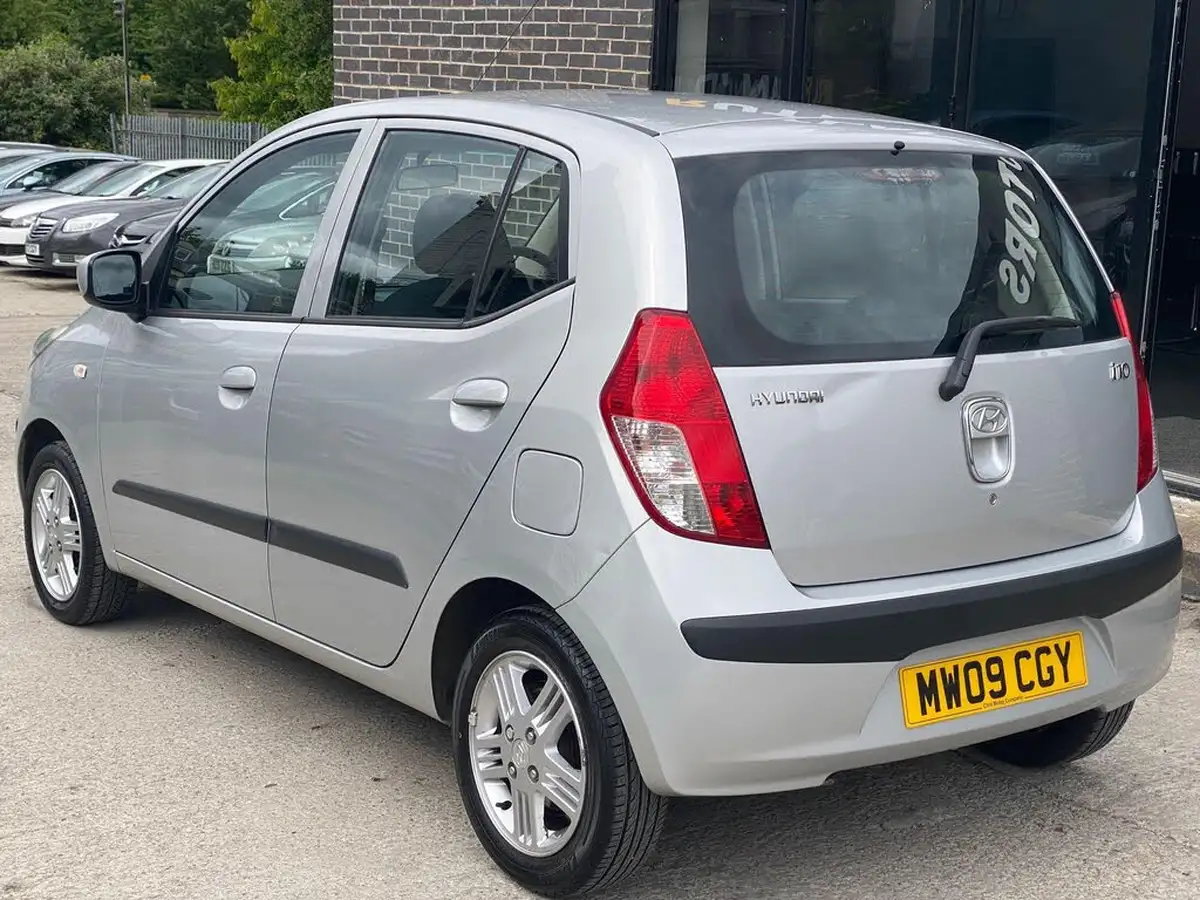 2009-hyundai-i10-12-comfort-76bhp-big-3