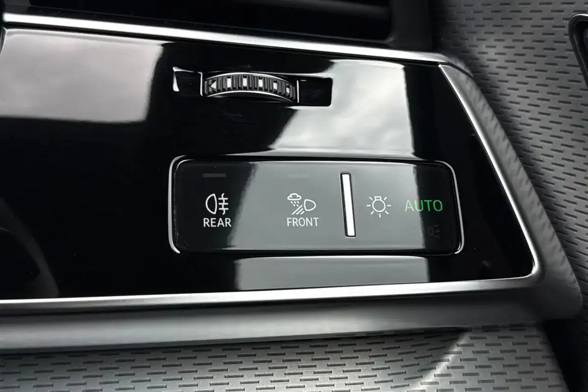 2024-audi-q8-30-55-tfsi-launch-edition-big-38