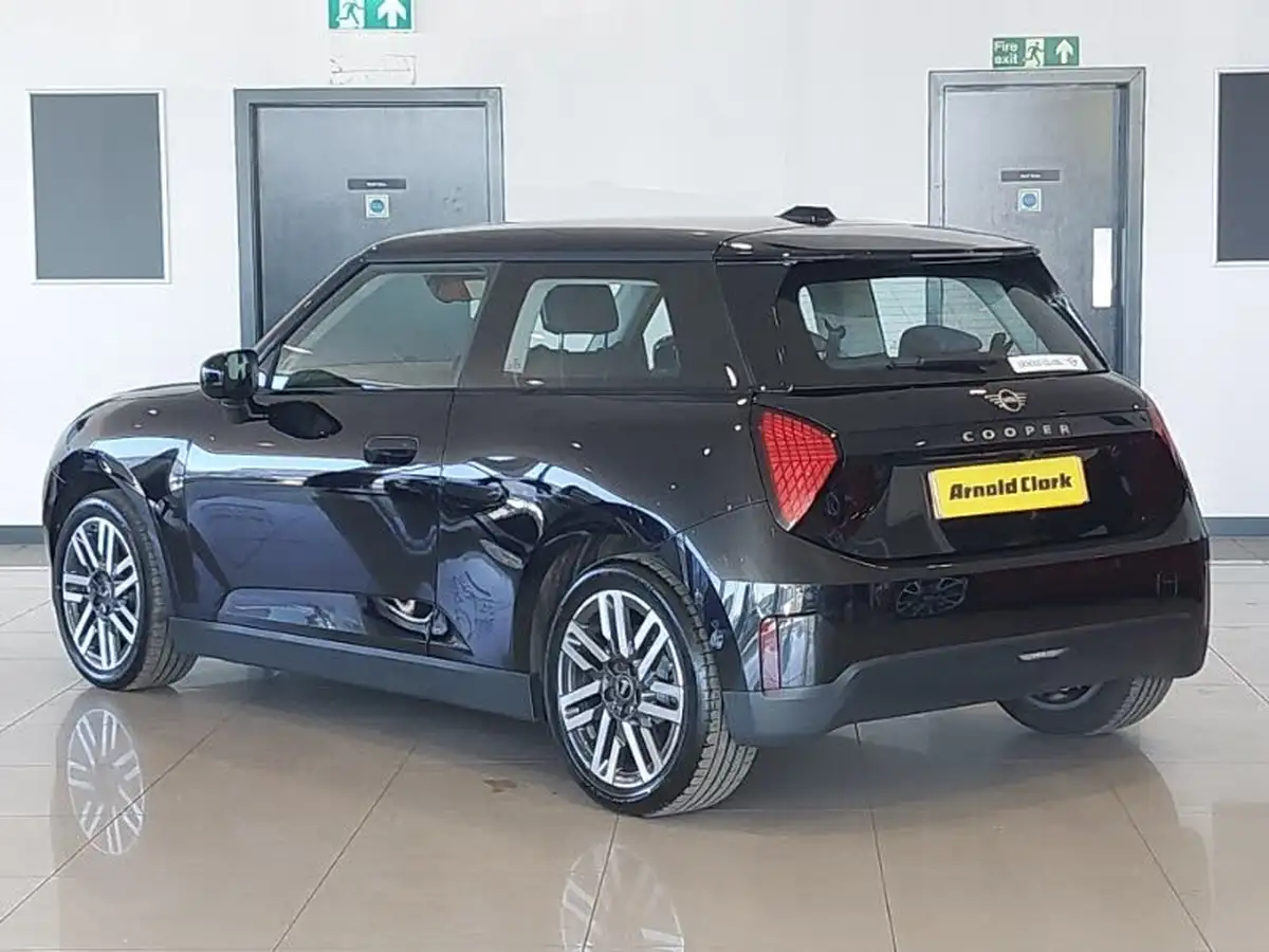 2024-mini-cooper-e-cooper-e-classic-big-1