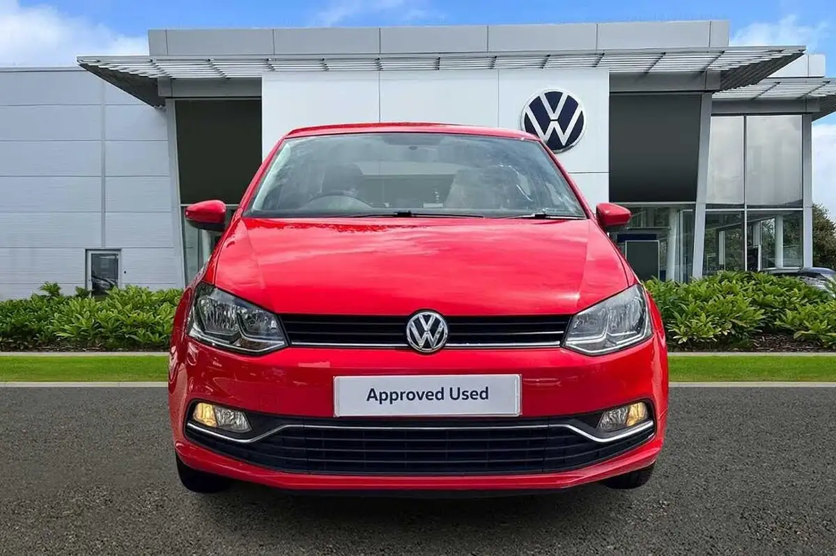 2015-volkswagen-polo-10-se-60ps-5d-big-6