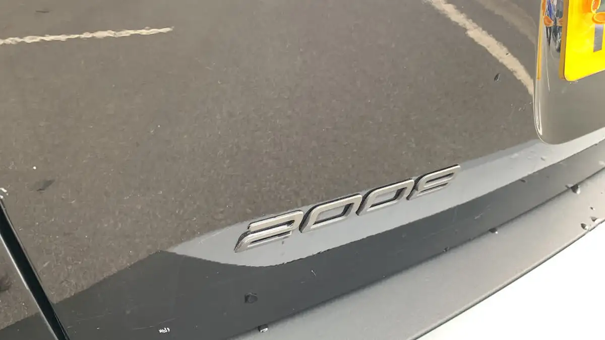 2024-peugeot-2008-suv-12-puretech-gt-130ps-eat8-big-43