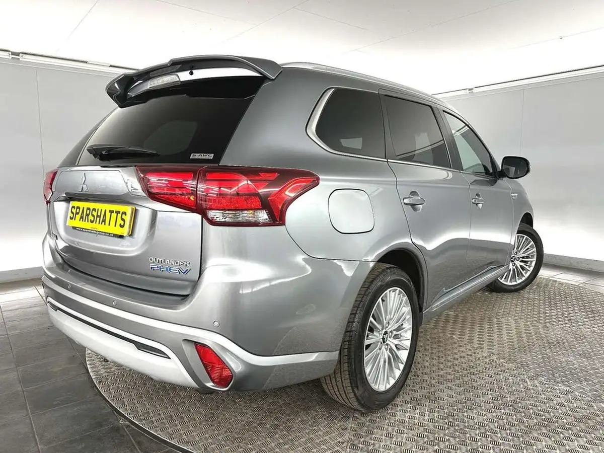 2019-mitsubishi-outlander-24-4h-phev-big-7