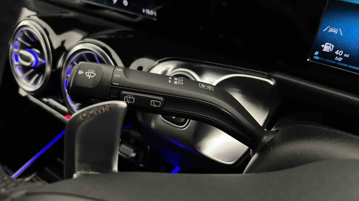 2020-mercedes-benz-glb-class-20-glb35-amg-premium-plus-big-36