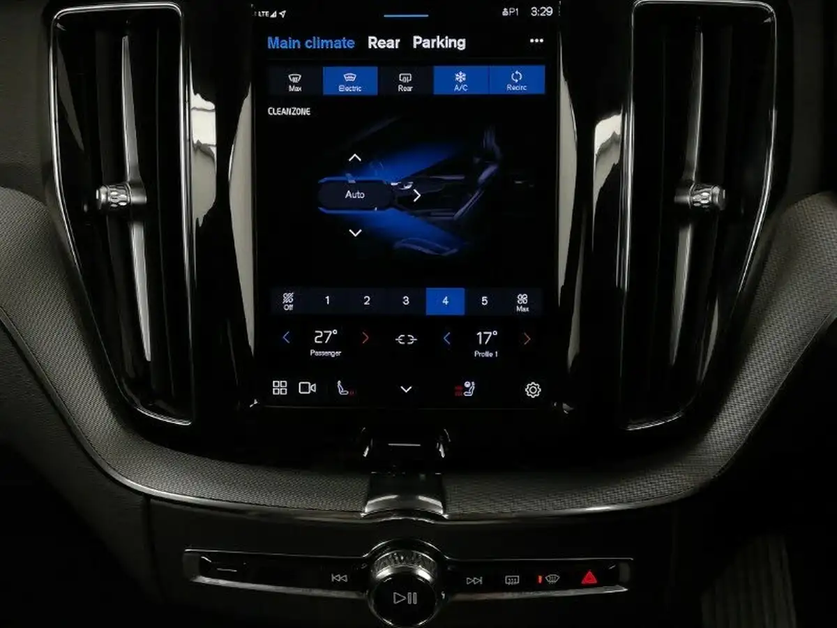 2023-volvo-xc60-20-b5-plus-big-17