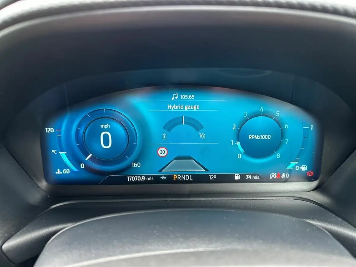 2022-ford-fiesta-10t-titanium-vignale-125ps-hybrid-mhev-powershift-big-17