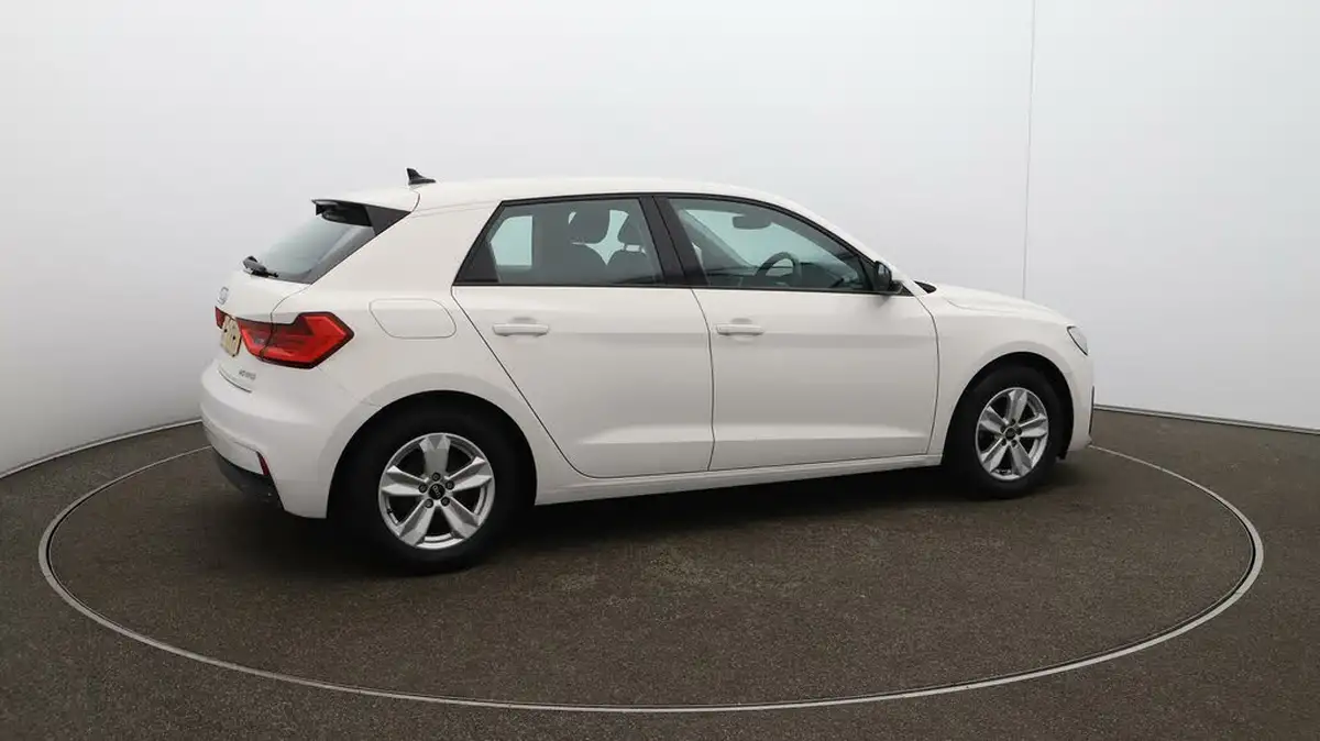 2022-audi-a1-10-25-tfsi-technik-big-42