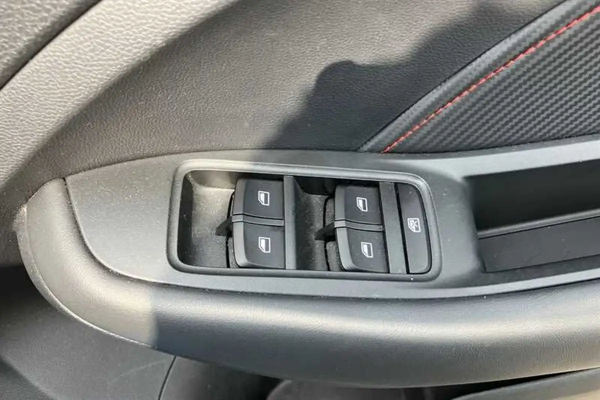 2022-mg-zs-suv-10t-gdi-exclusive-big-15