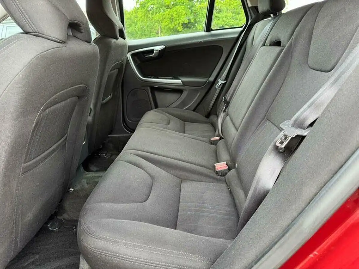 2012-volvo-v60-16td-d2-es-big-11