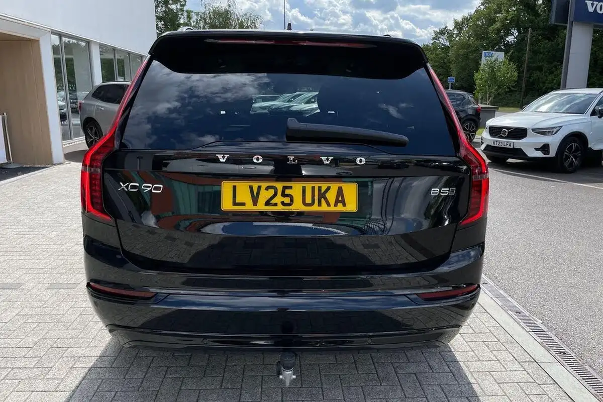 2025-volvo-xc90-20-b5-plus-big-8