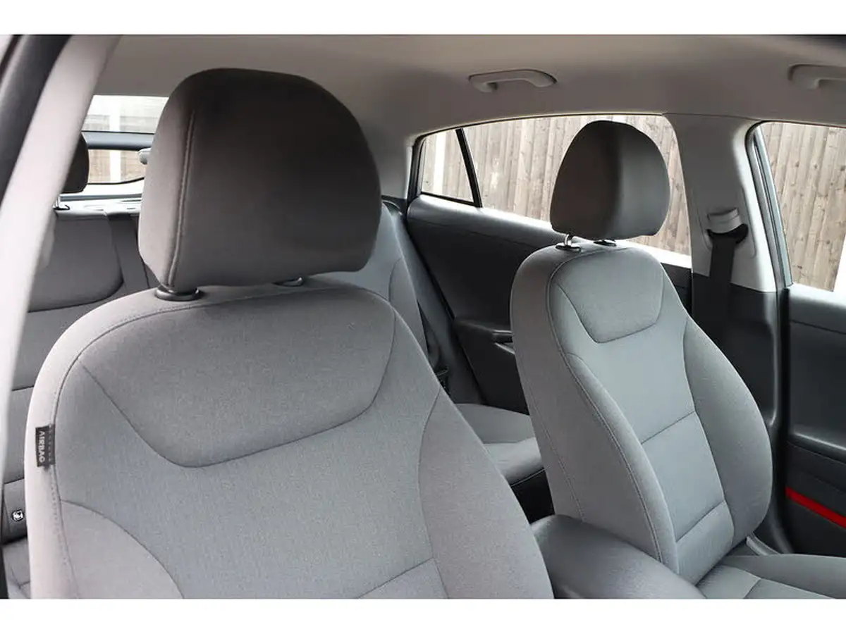2021-hyundai-ioniq-e-premium-electric-100kw-big-26
