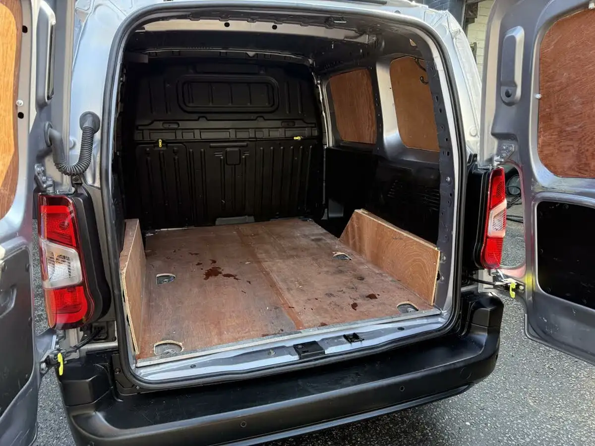 2021-citroen-berlingo-15bluehdi-650-enterprise-ss-big-44
